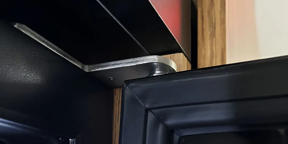 ZERO CLEARANCE HINGES