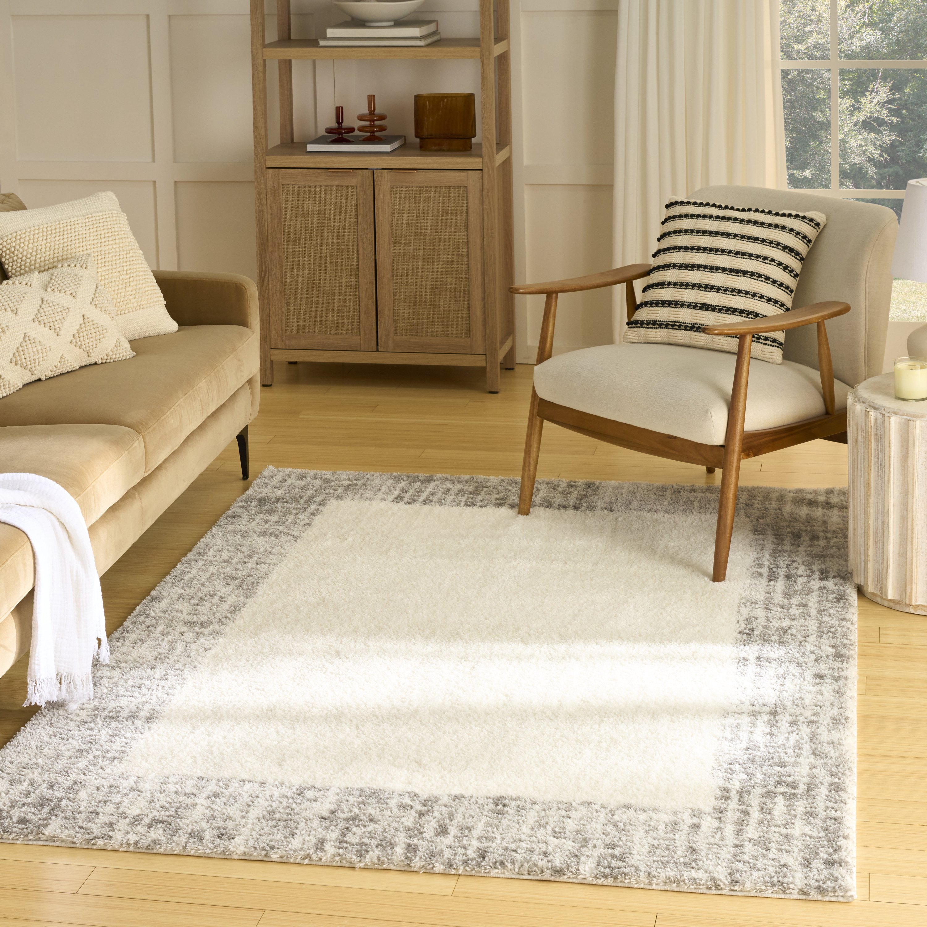 Nourison Pacific Shag 5'3" x 7'3" Ivory Grey Shag Indoor Rug