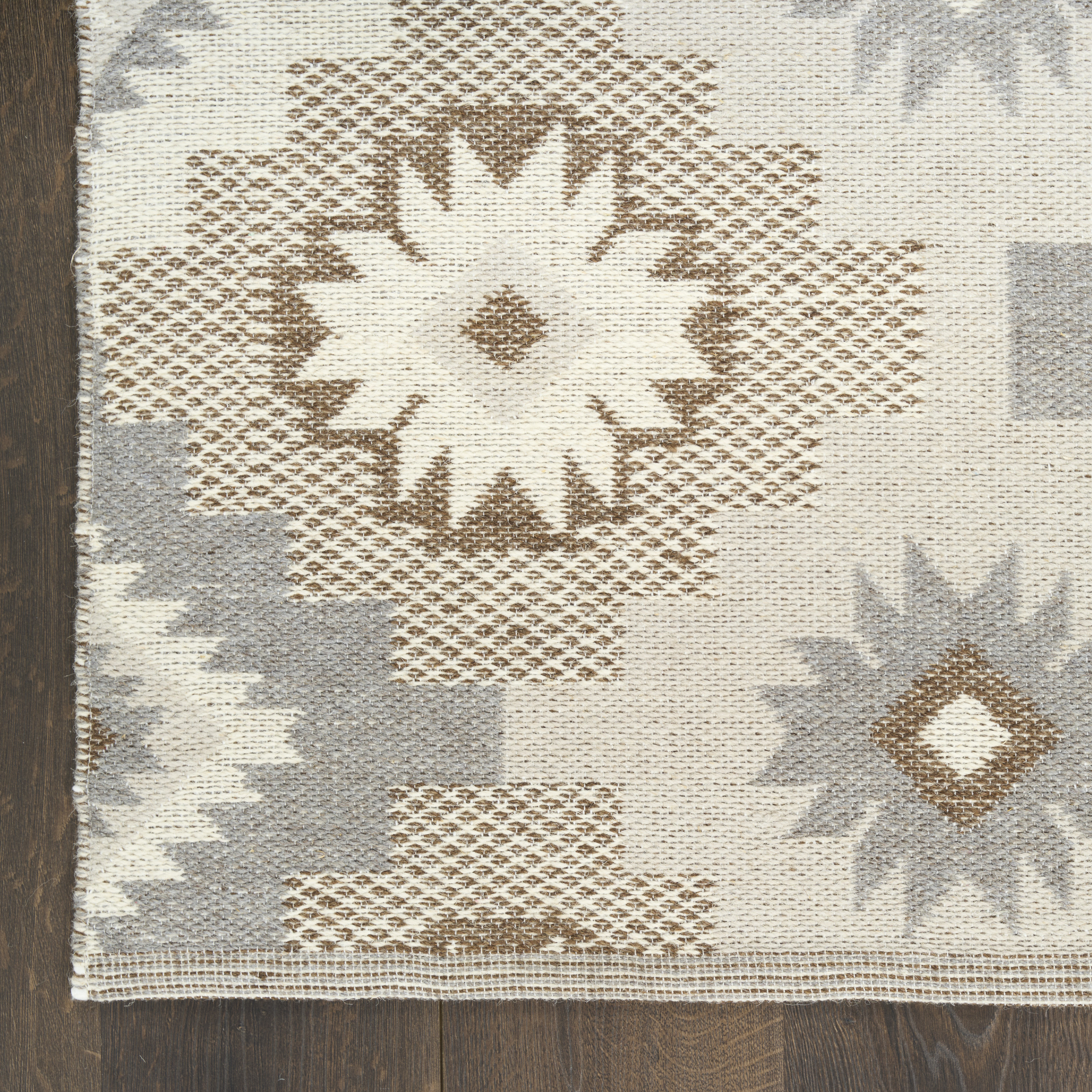 Nourison Copenhagen 5' x 7' Ivory Beige Modern Indoor Rug