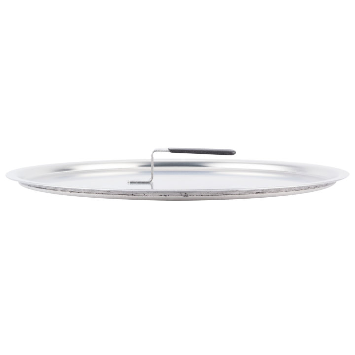 14 ⅞-inch Wear-Ever® flat aluminum cover with dipped handle