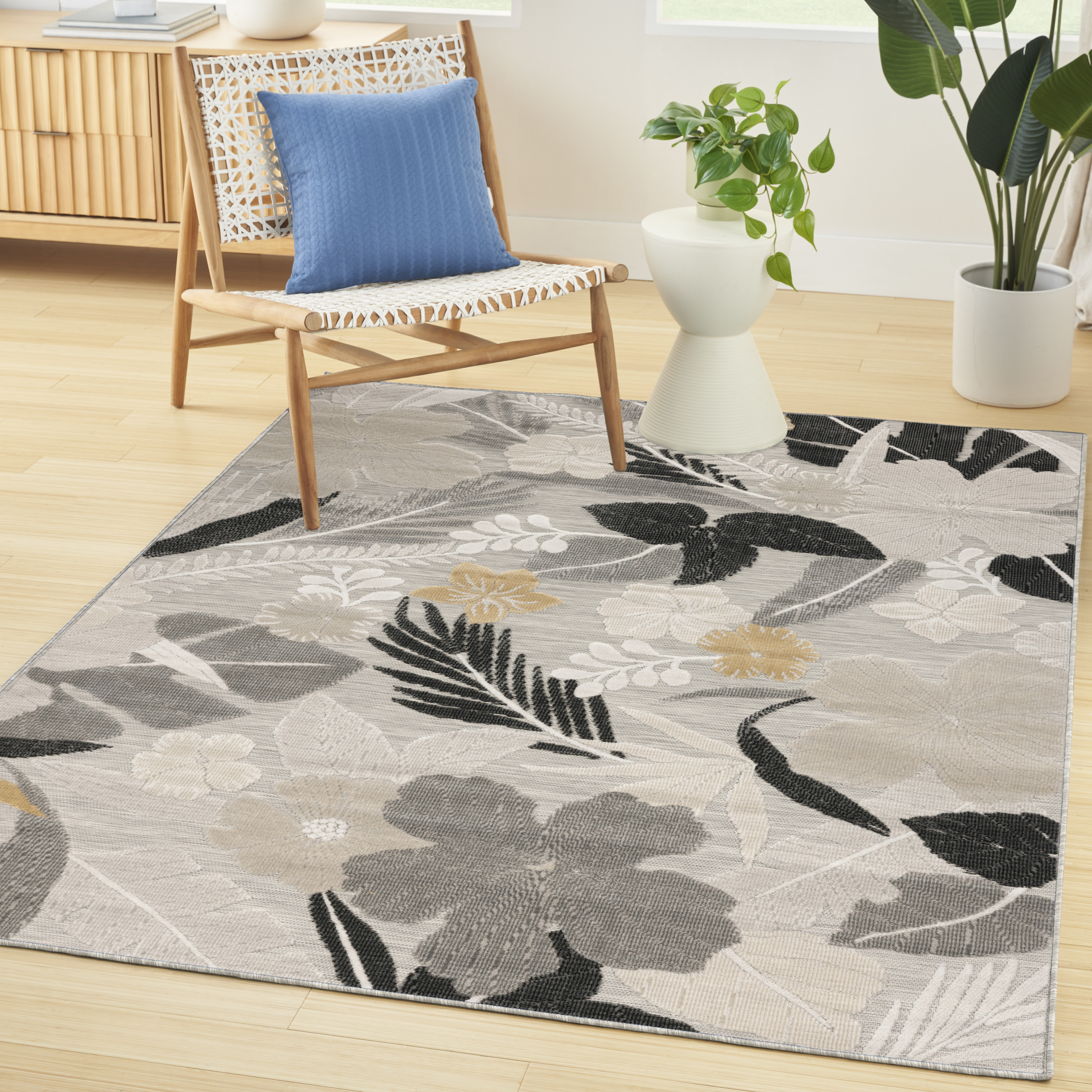 Nourison Suncoast 5'3" x 7'3" Grey Tropical Rug