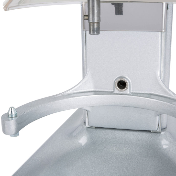 7-quart 110- to 120-volt countertop mixer with safety guard