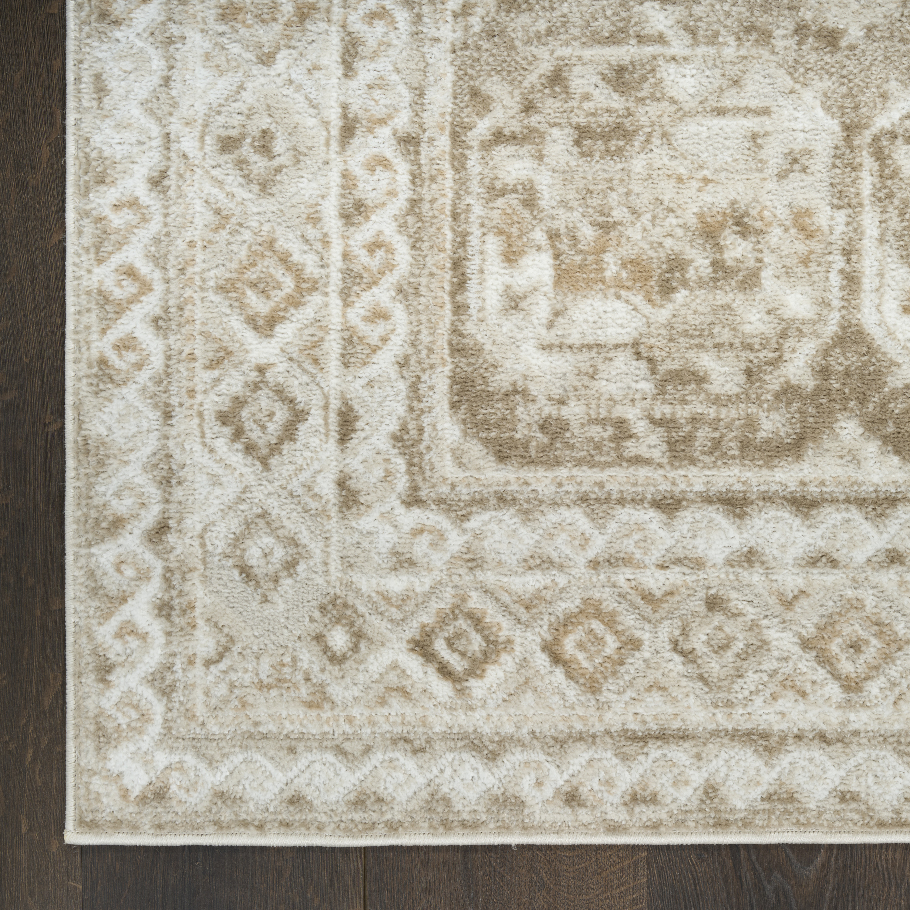 Nourison Dekor 2' x 4' Ivory Taupe Vintage Indoor Rug
