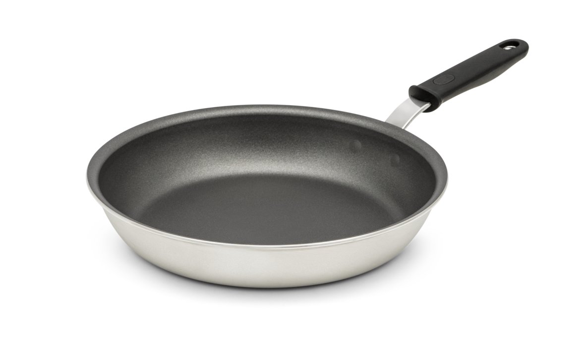 12-inch Wear-Ever® rivetless fry pan with CeramiGuard® II nonstick coating and silicone handle