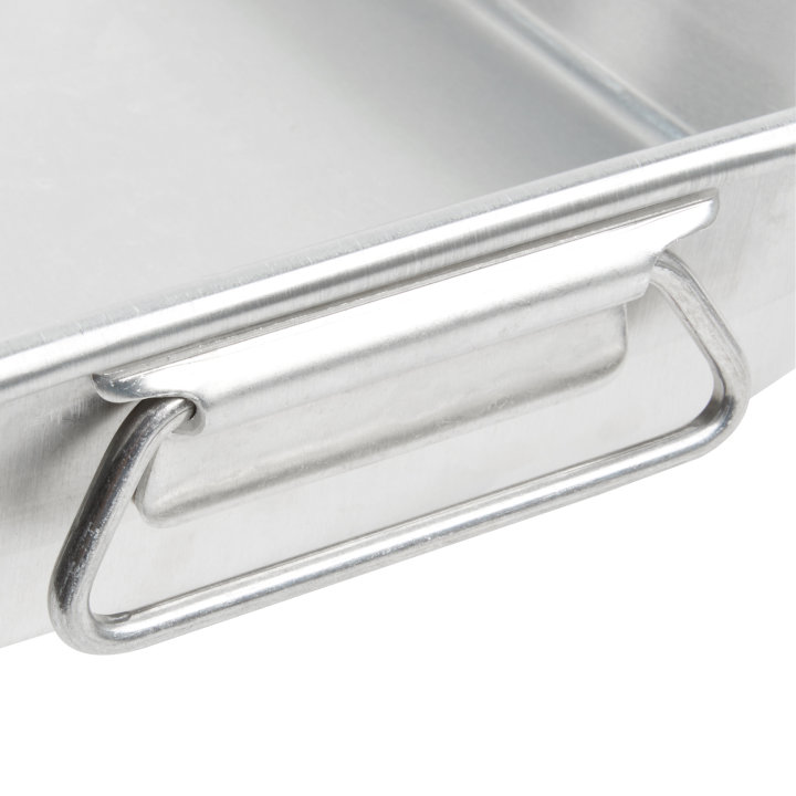 4 ½-quart Wear-Ever® aluminum bake and roast pan in natural finish