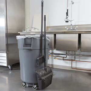 Rubbermaid Commercial, Lobby Pro Upright Dust Pan Hanger Bracket