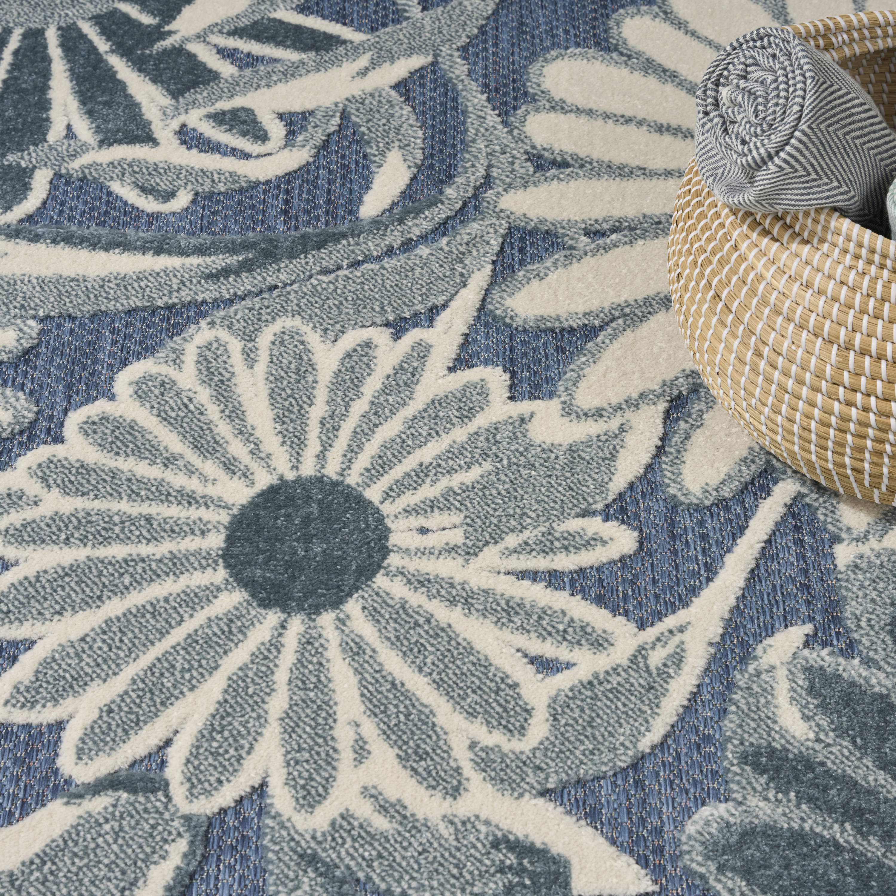 Nourison Aloha 7'10" x 10'6" Blue Outdoor Rug