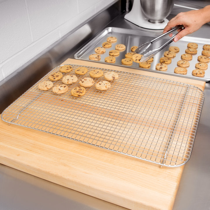 Full-size Super Pan V® stainless steel wire cooling grate for bun/sheet pan