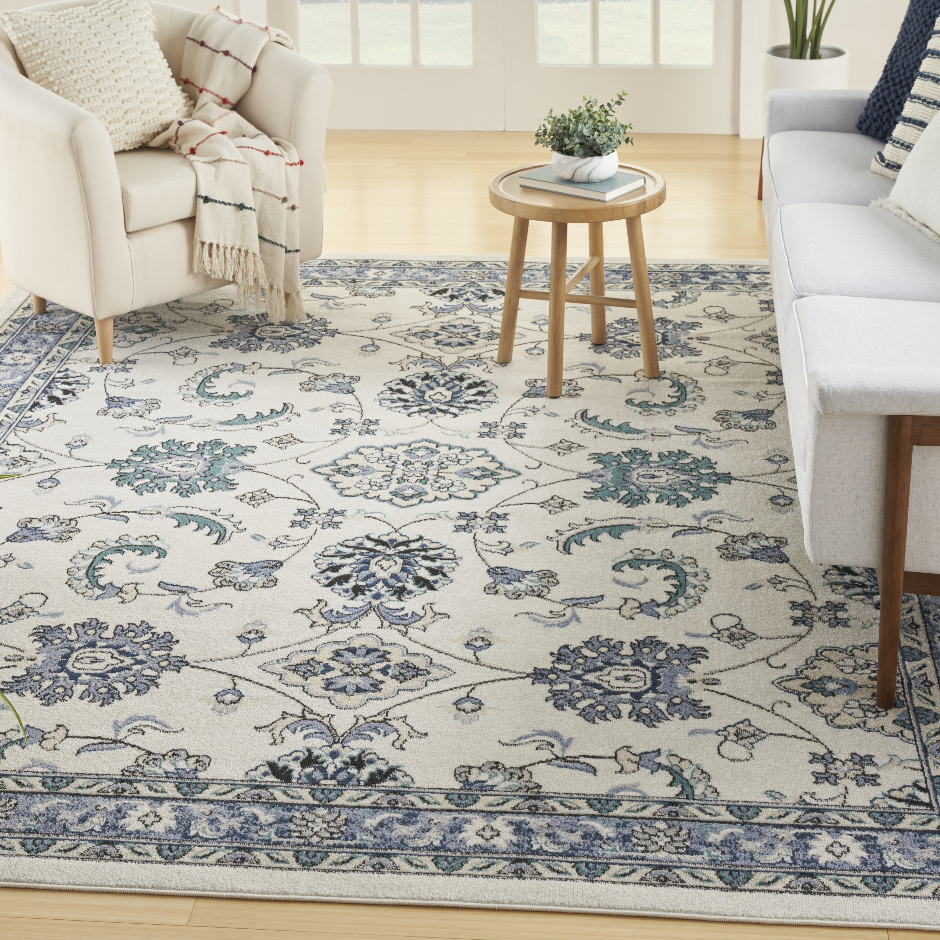 Nourison Nourison Essentials 5' x 7' Ivory Blue Vintage Rug
