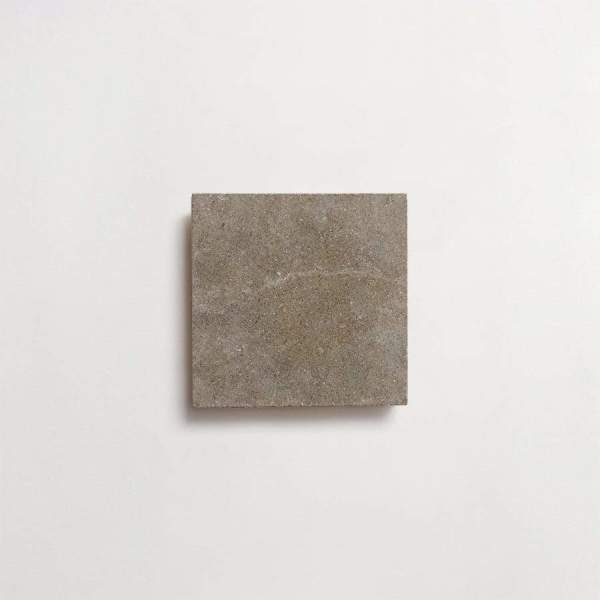 clé lapidary: legacy | grand place limestone | grand stout | honed | barrow | sample 
