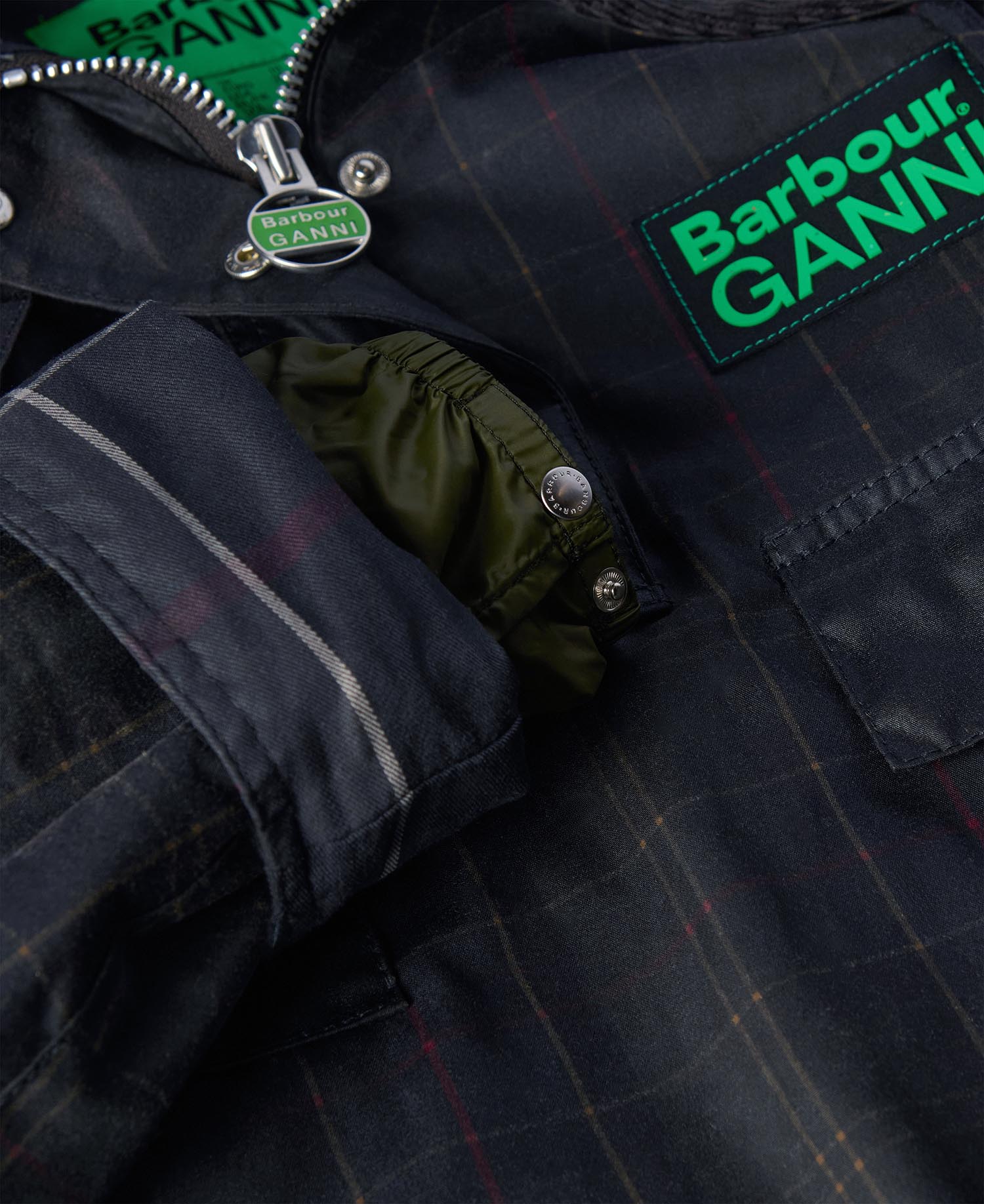 Barbour x GANNI Tartan Waxed Anorak image number 8