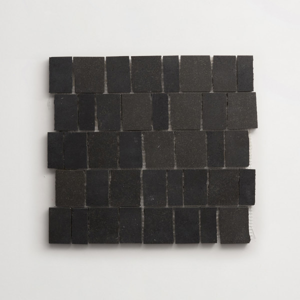 lapidary | rough cut mosaic sheet | warm black (standard joint) 