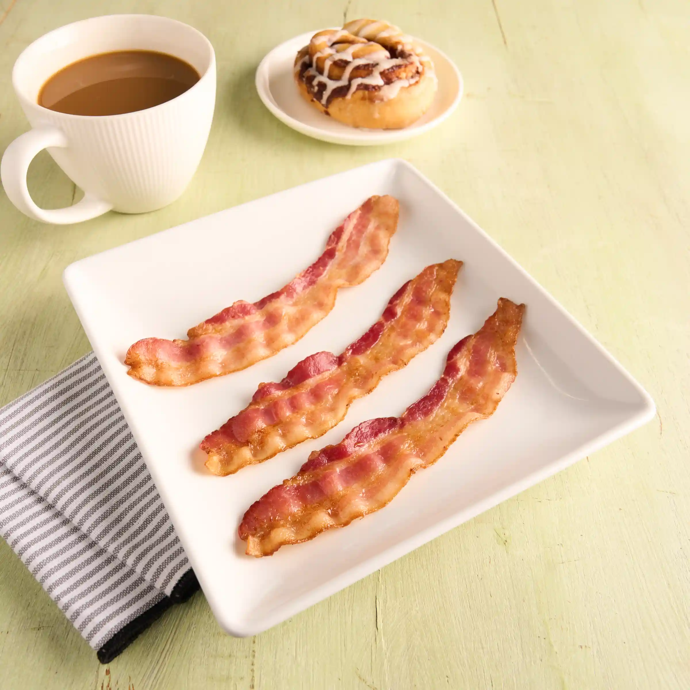 Wright® Brand Natural Hickory Smoked Thin Sliced Bulk Bacon 18/22_image_1