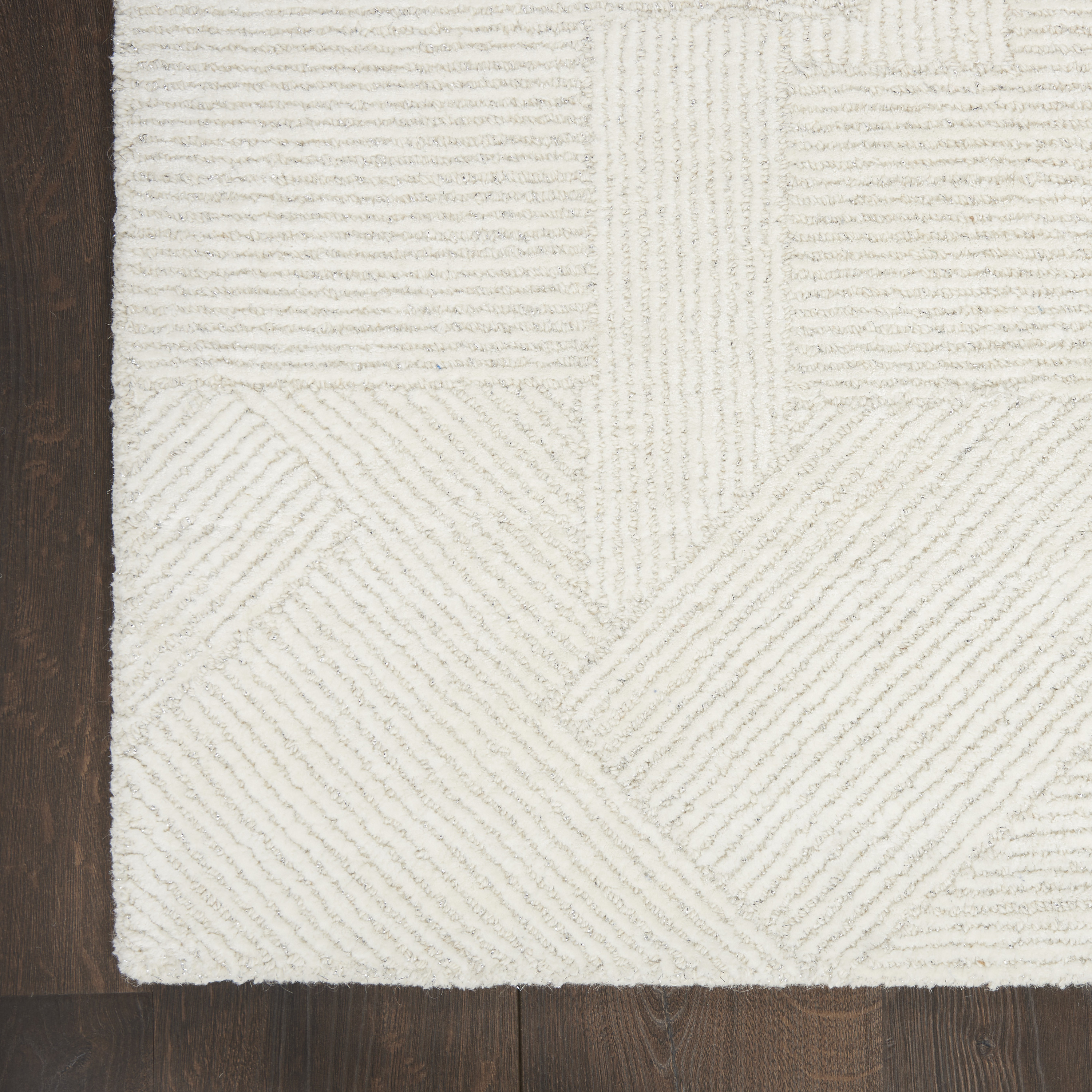 Michael Amini Ma30 Star 5'3" x 7'3" Ivory Modern Indoor Rug