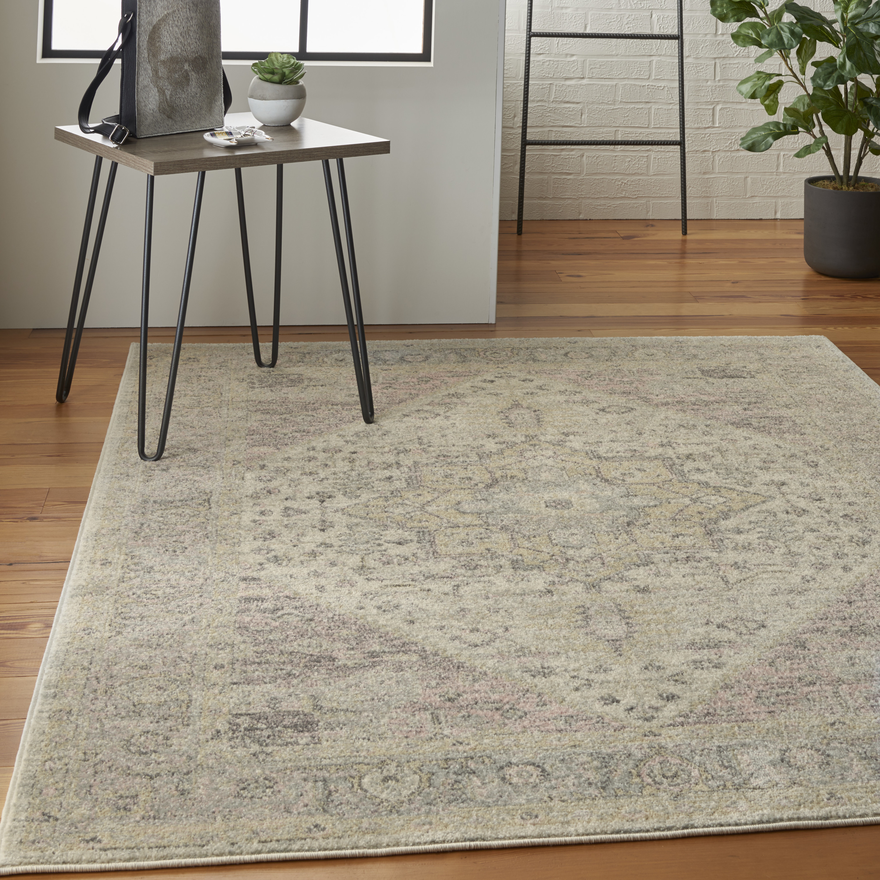 Nourison Tranquil 6' x 9' Ivory Pink Vintage Indoor Rug