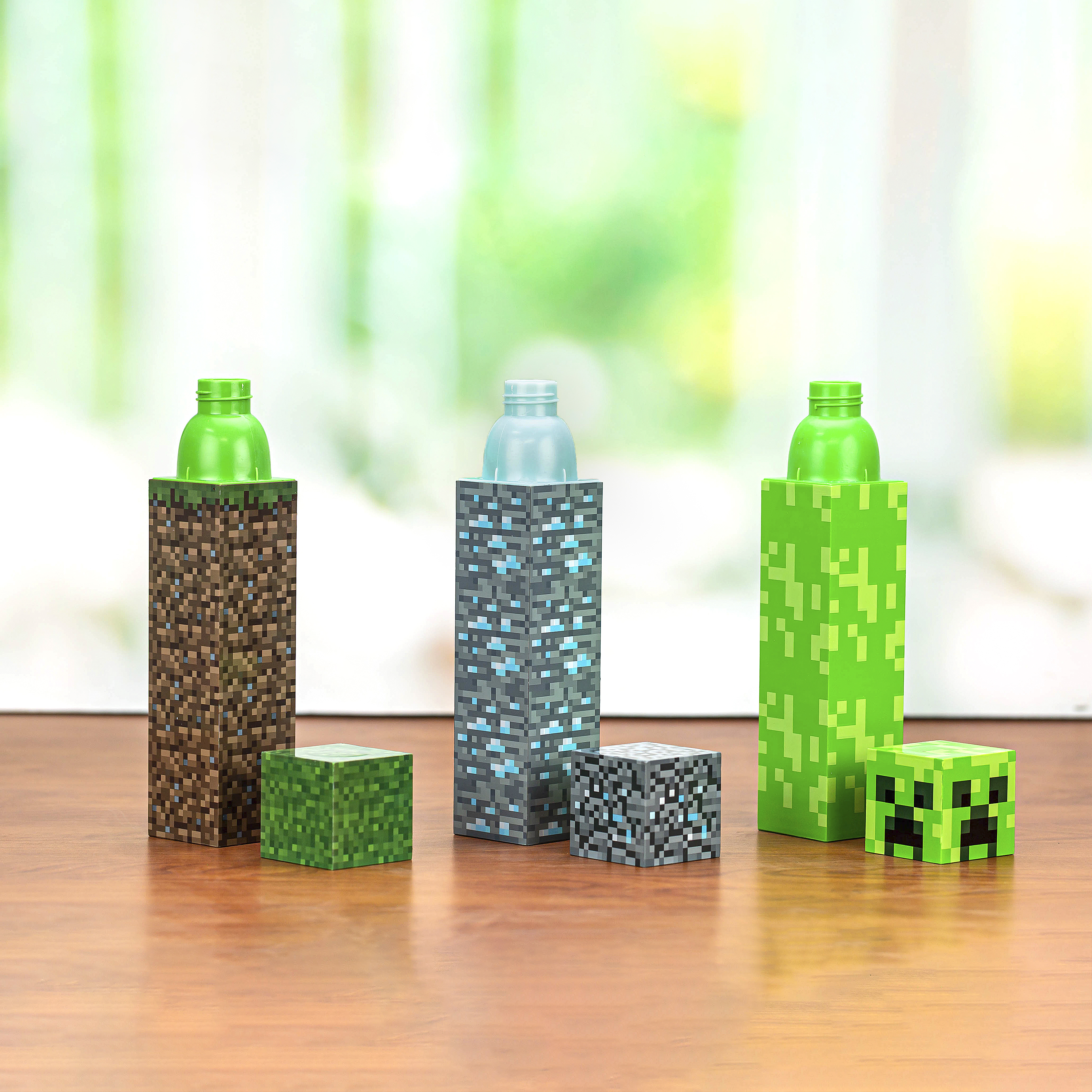 Minecraft 22 ounce BPA Free Water Bottle, Creeper slideshow image 9