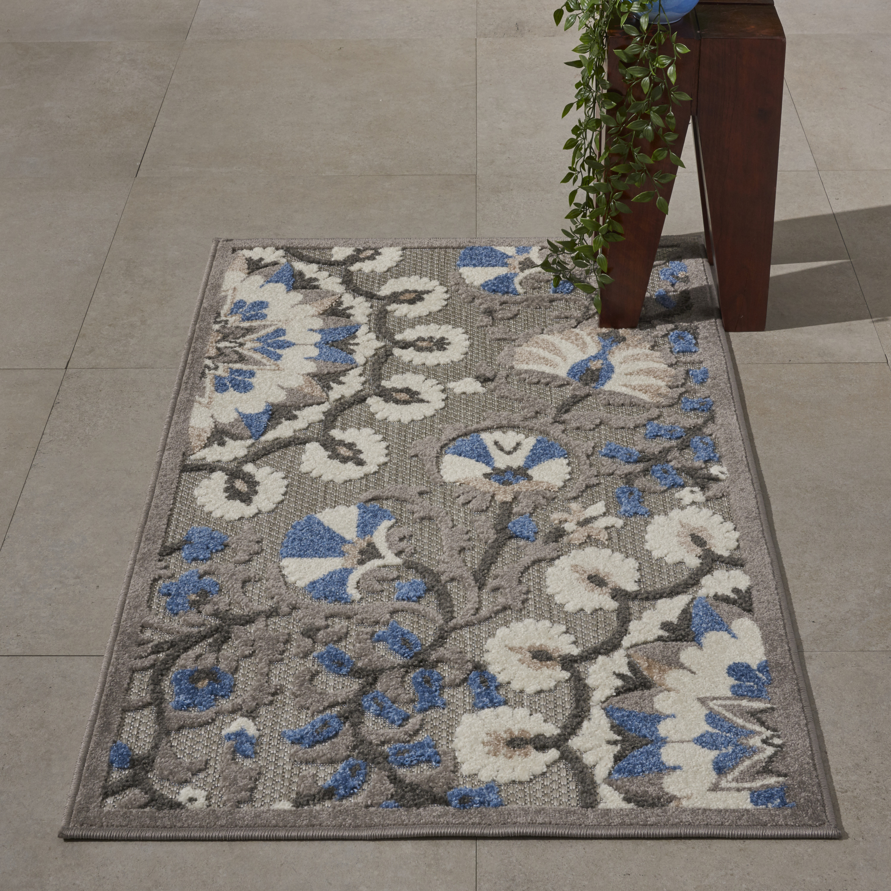 Nourison Aloha 2' x 3' Grey Multicolor Transitional Rug