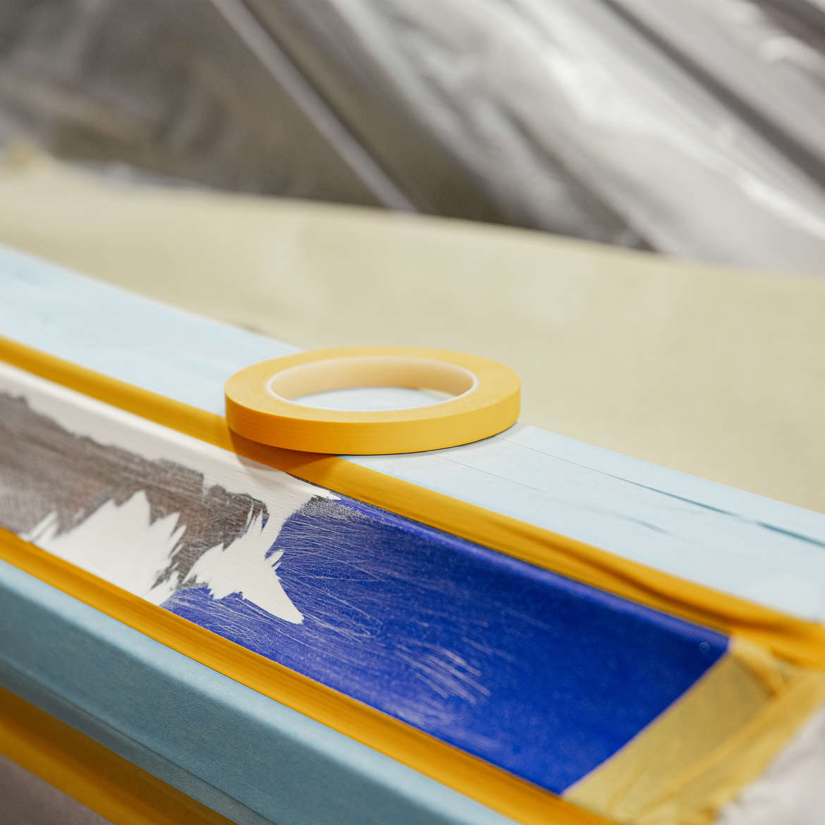 FrogTape<sup>®</sup> Low Stretch PVC Fineline Masking Tape Application Image 1