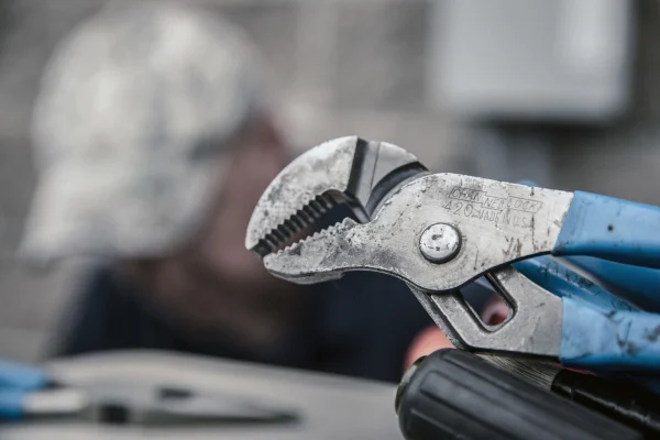 420® 9.5-inch Straight Jaw Tongue & Groove Pliers