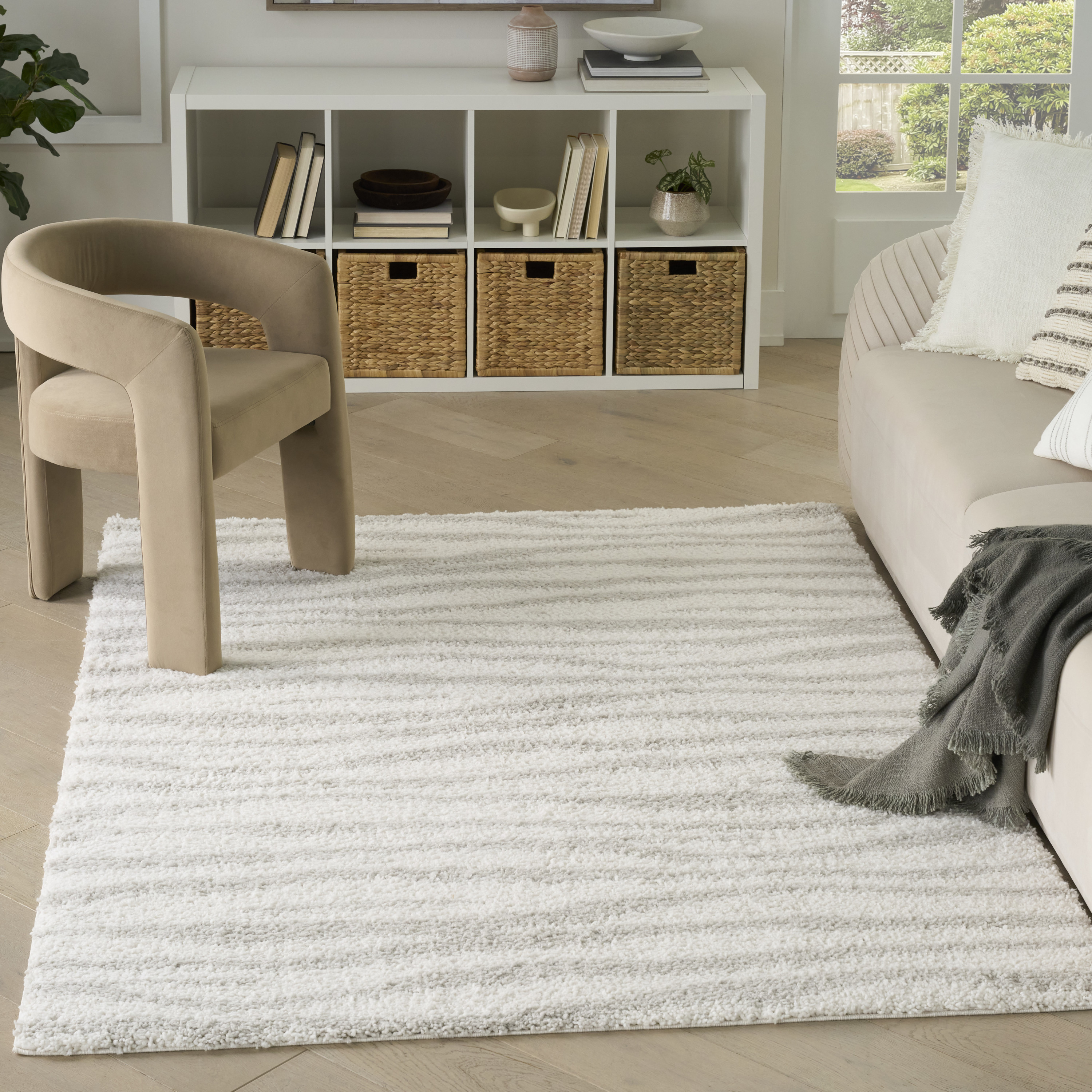 Nourison Modern Shag 5'3" x 7' Ivory Grey Modern Indoor Rug