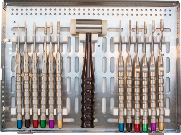 A-Titan Osteotome Kit, 12 Osteotomes, 1 Mallet