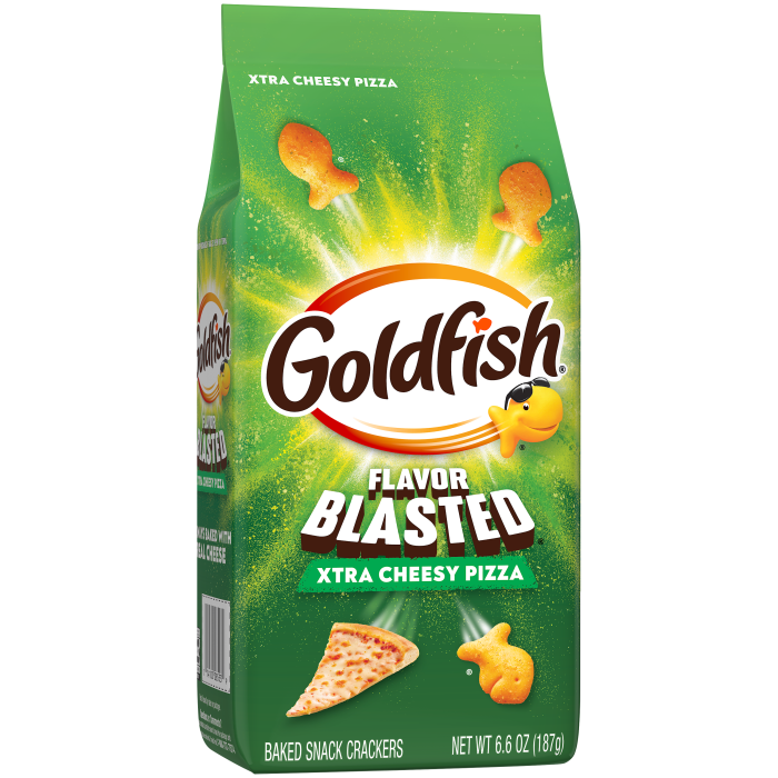 Goldfish® Flavor Blasted® Xtra Cheesy Pizza Baked Snack Crackers, 6.6 oz, bag - Left Angle Image