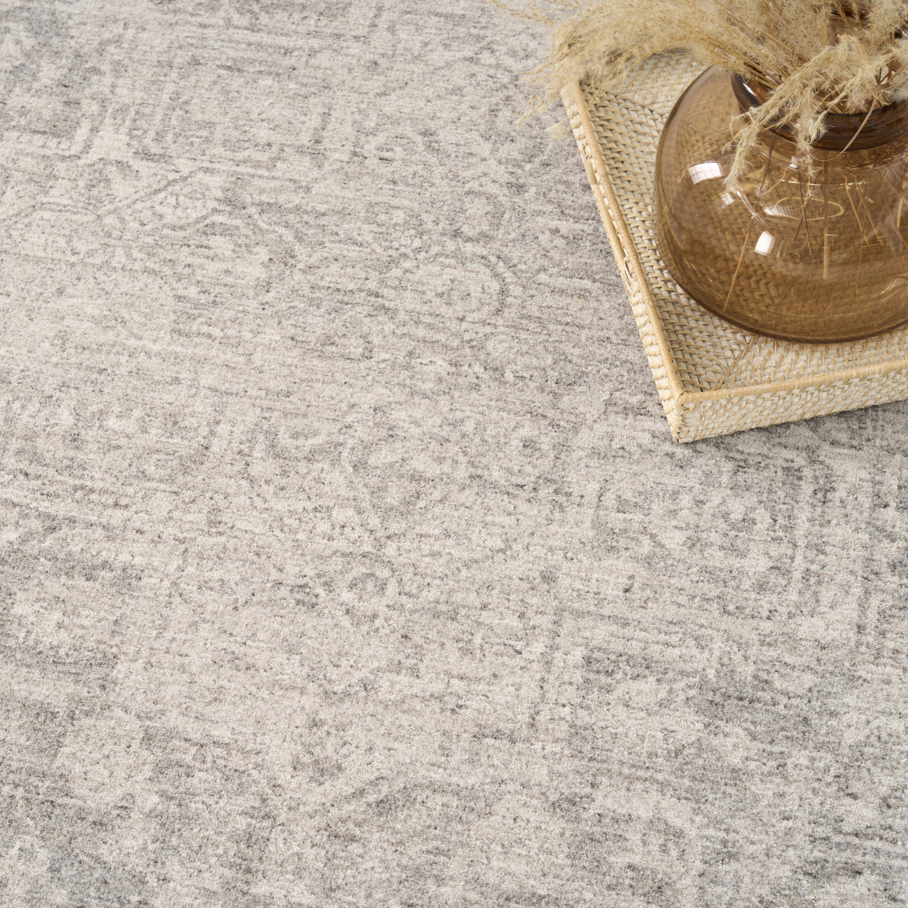 DKNY Pure Shades 5'3" x 7'8" Grey Vintage Indoor Rug