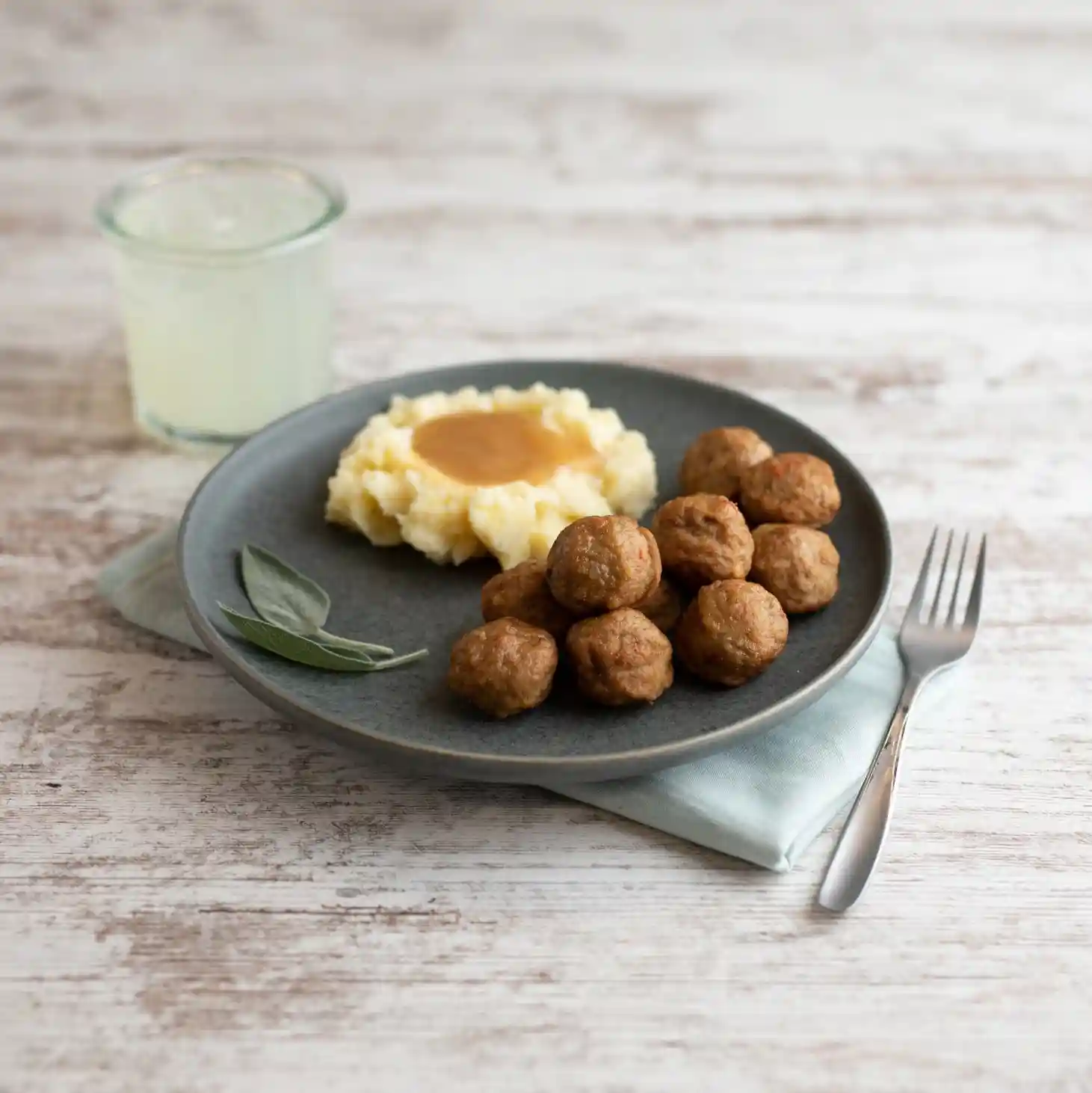 Bonici® Fully Cooked Oven Roasted Savory Chicken Meatballs, 1 oz https://images.salsify.com/image/upload/s--AU6DqHri--/q_25/quhhivlfngurpggbsrmq.webp