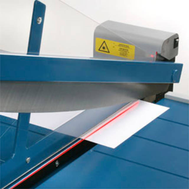 Illuminates the entire cutting line for superior accuracy.