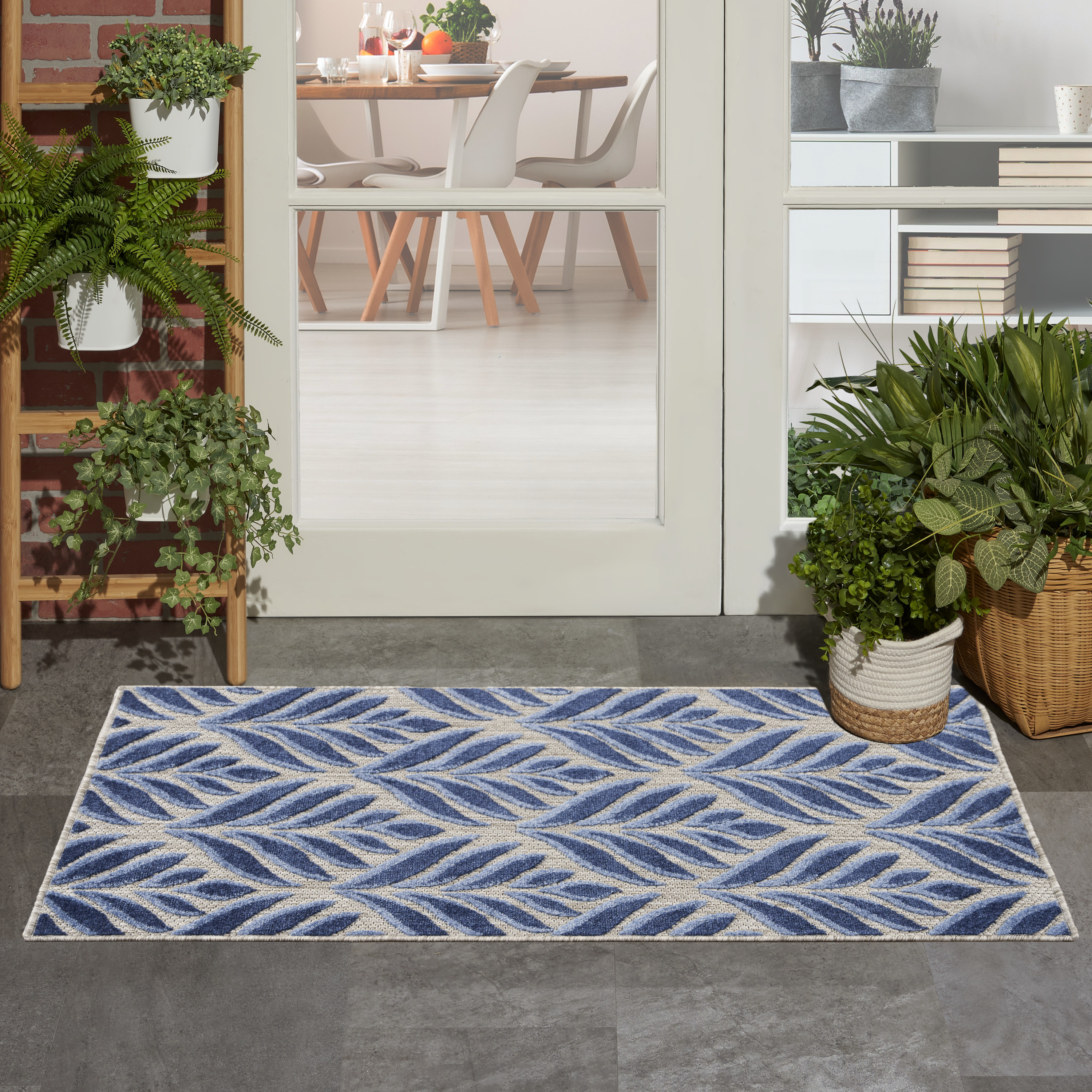 Nourison Aloha 2'8" x 4' Blue Tropical Rug