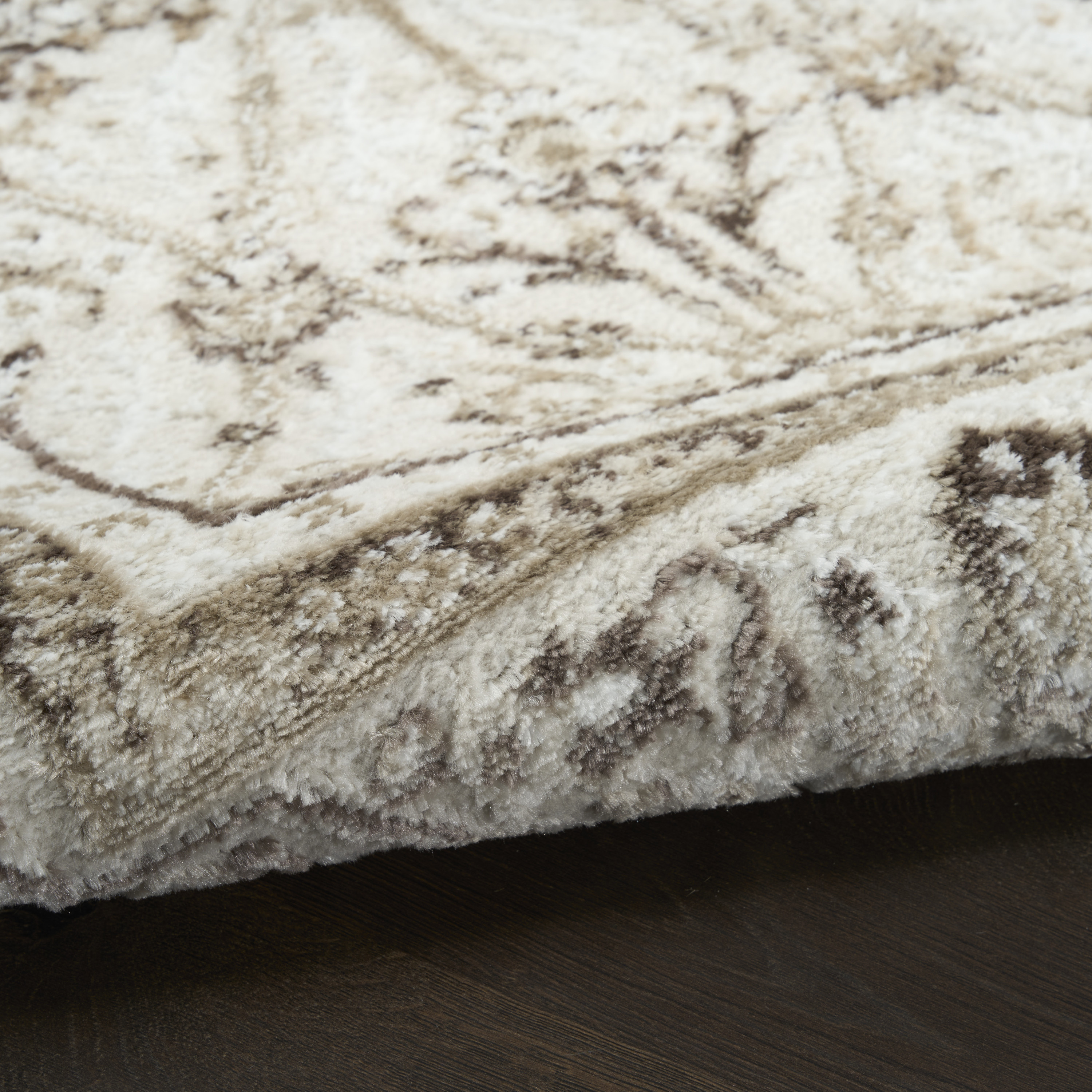 Nourison Dekor 2' x 4' Ivory Brown Vintage Indoor Rug
