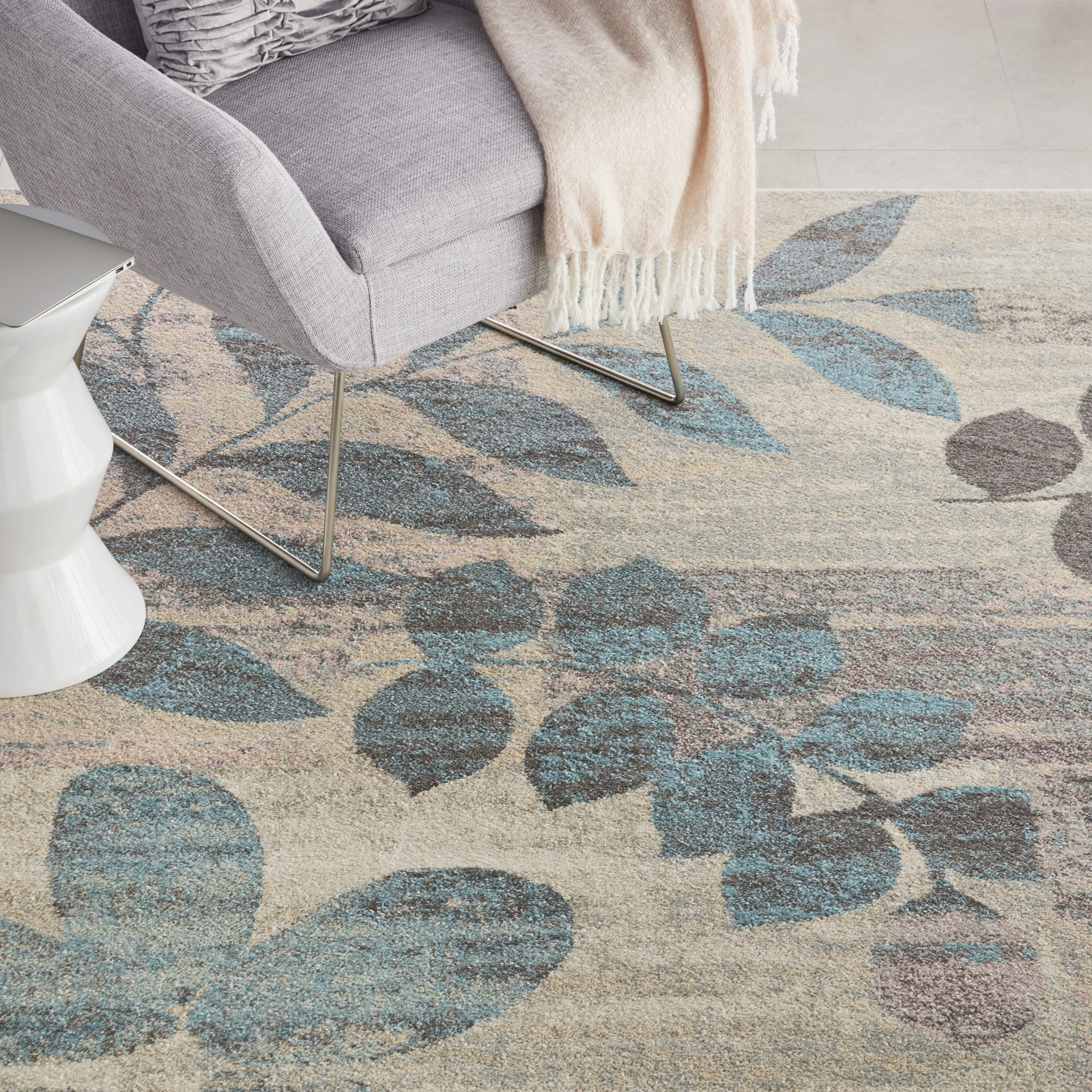 Nourison Tranquil 8'10" x 11'10" Ivory/Light Blue Farmhouse Indoor Rug