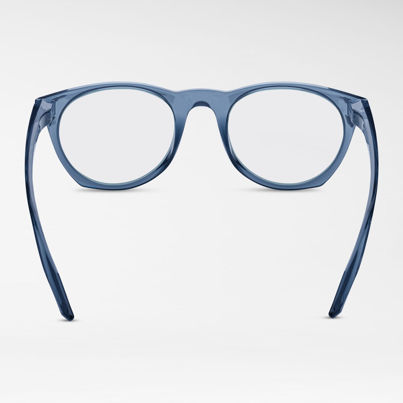 Nike Essential Horizon Blue Light Lifestyle Image