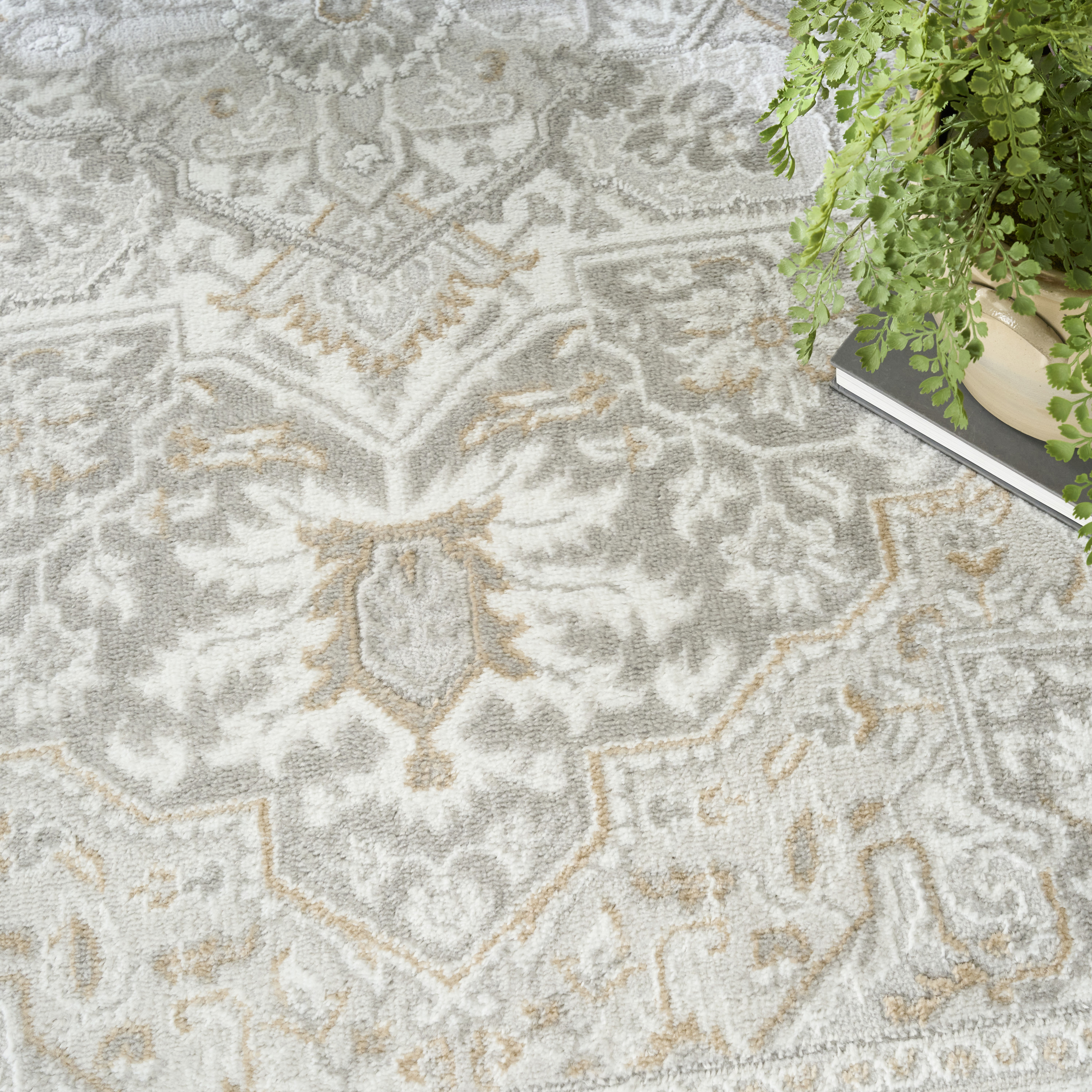 Nourison Dekor 5'3" x 7' Light Grey Vintage Indoor Rug