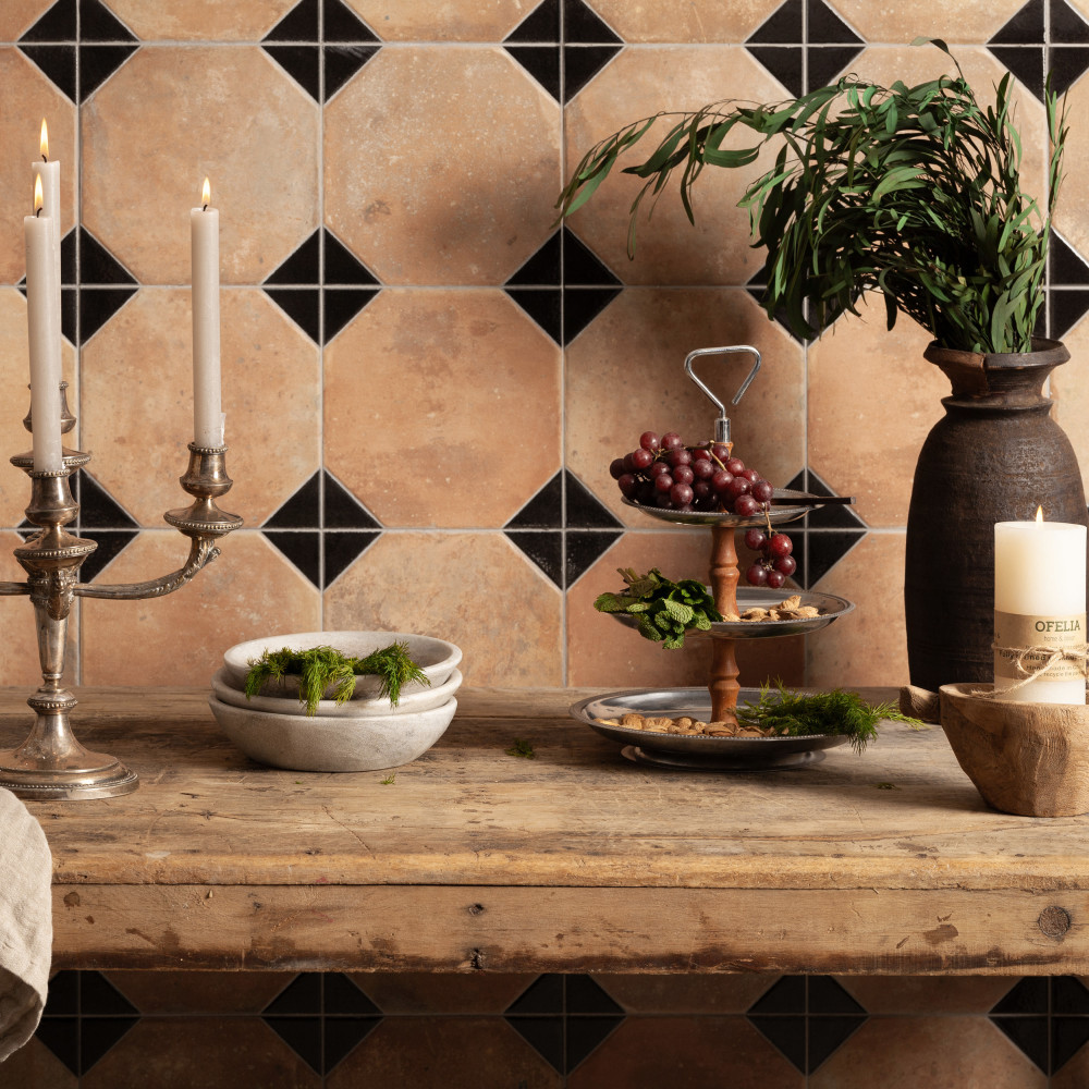 Kings Nonna with Black Corner 17-7/8 in. x 17-7/8 in. Porcelain Floor and Wall Tile