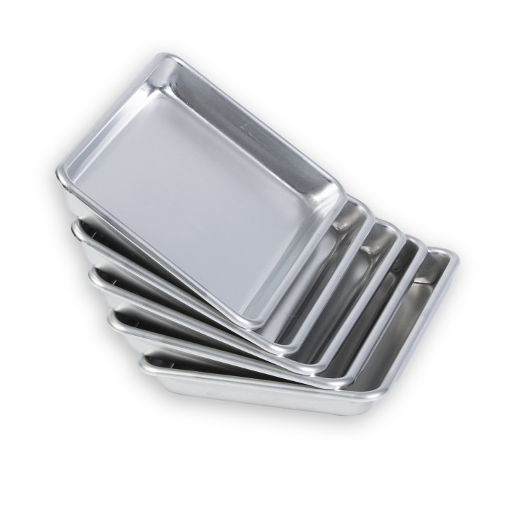 Eighth-size Wear-Ever® heavy-duty aluminum sheet pan in natural finish