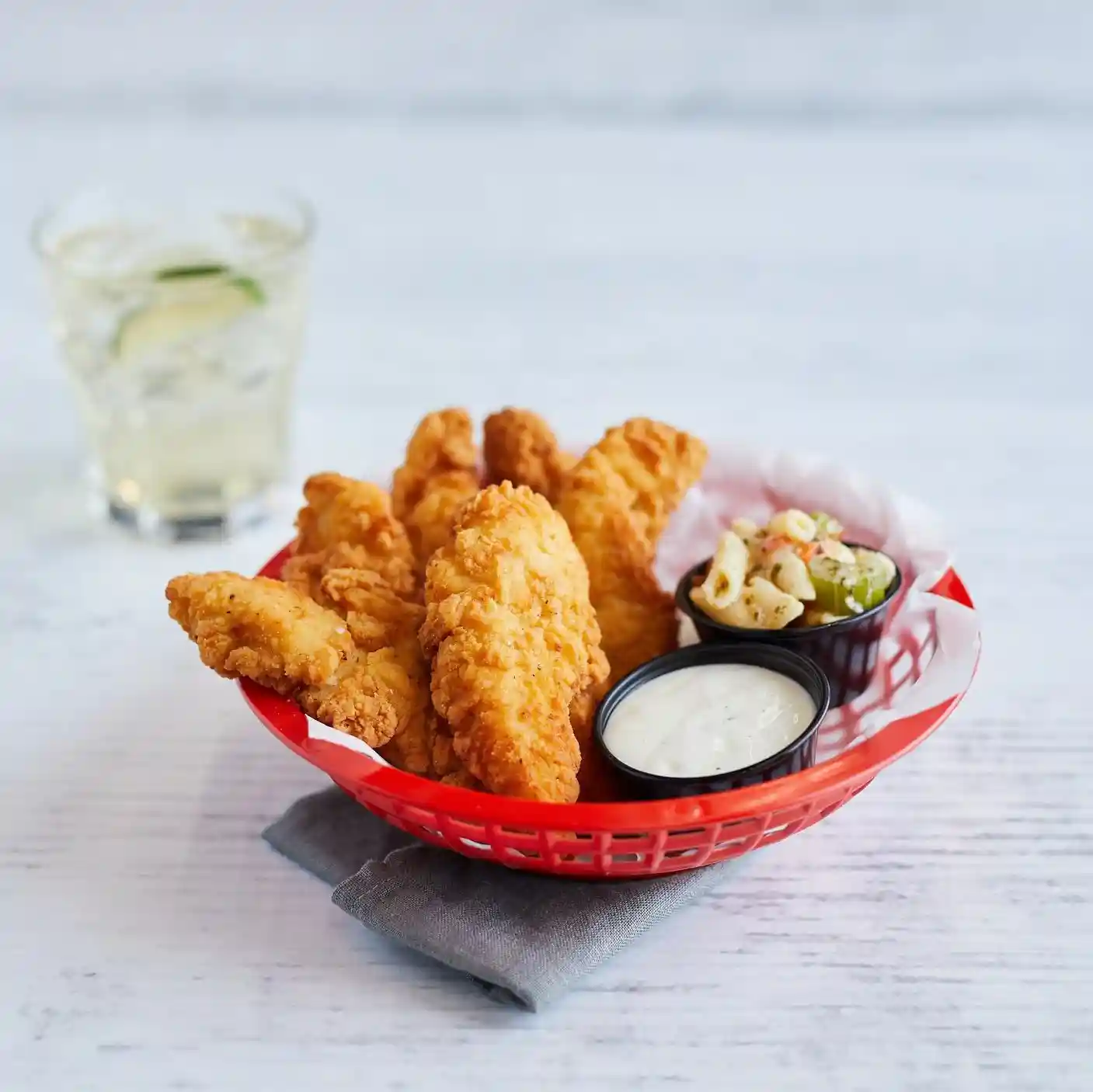 Tyson Red Label® Uncooked Homestyle Formed Chicken Tender Fritters  https://images.salsify.com/image/upload/s--3AQgILZP--/q_25/dnhicdvlblzd8s13bbih.webp