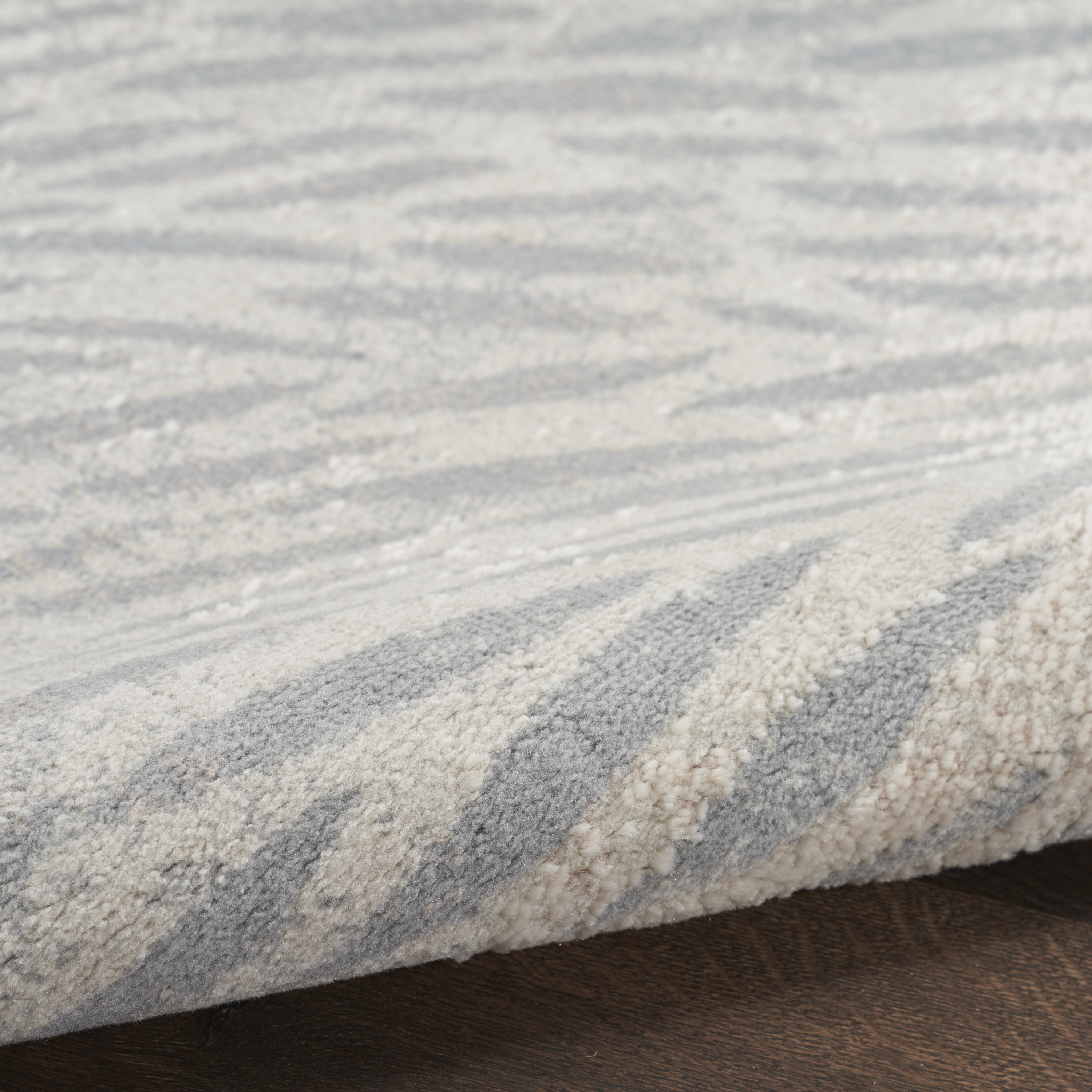 Nourison Lillian 5'3" x 7'3" Ivory Grey Modern Indoor Rug