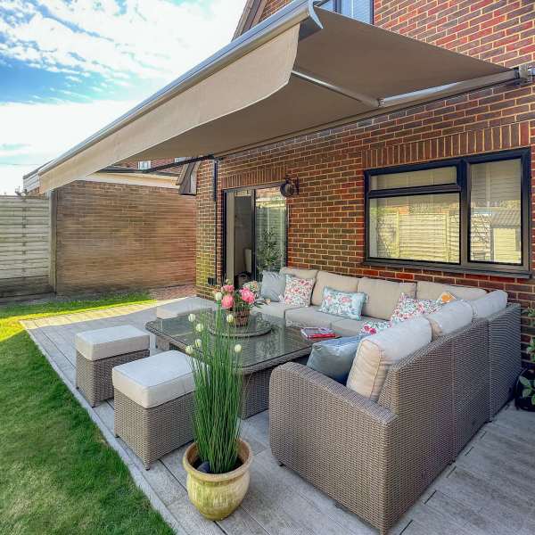 Chine Umber Awning