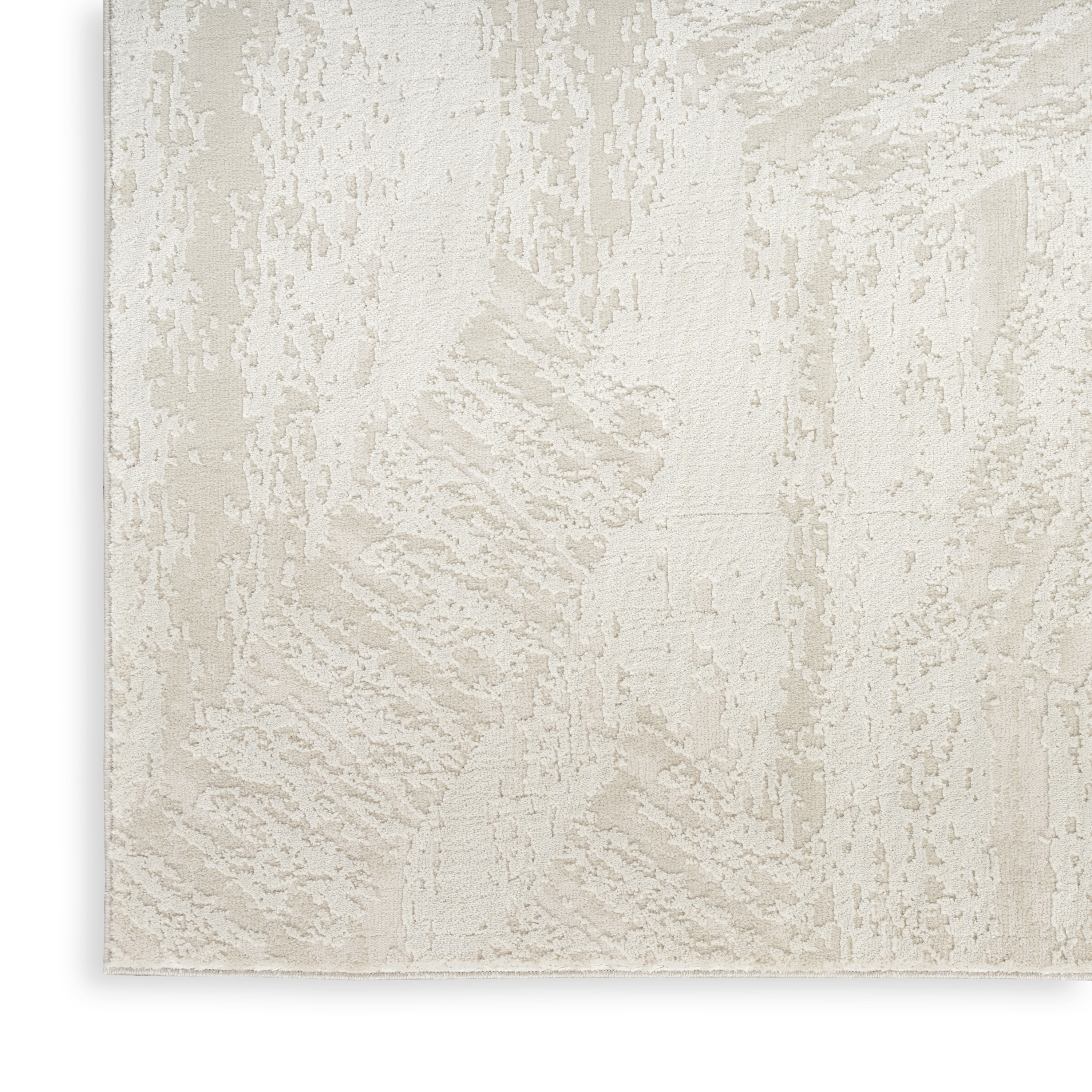 Nourison Desire 5'3" x 7'3" Ivory Modern Indoor Rug