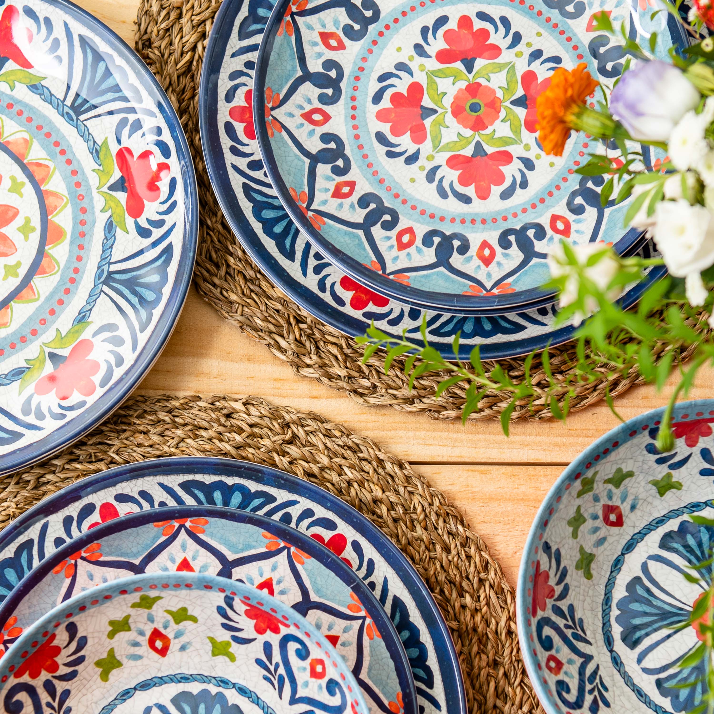 Medallion Dinnerware Set, Medallion Keisha, 12-piece set slideshow image 9 Medallion Dinnerware Set, Medallion Keisha, 12-piece set slideshow image 9