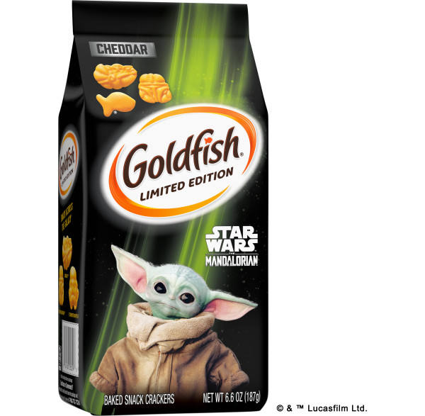 Goldfish® Limited Edition Star Wars™ The Mandalorian™ Cheddar