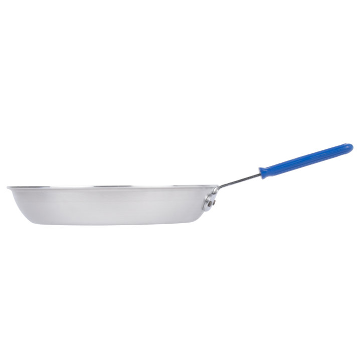 14-inch Wear-Ever® fry pan with SteelCoat x3™ nonstick coating and Cool Handle® silicone handle
