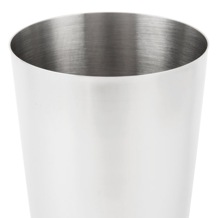 30-ounce stainless steel bar shaker in mirror finish