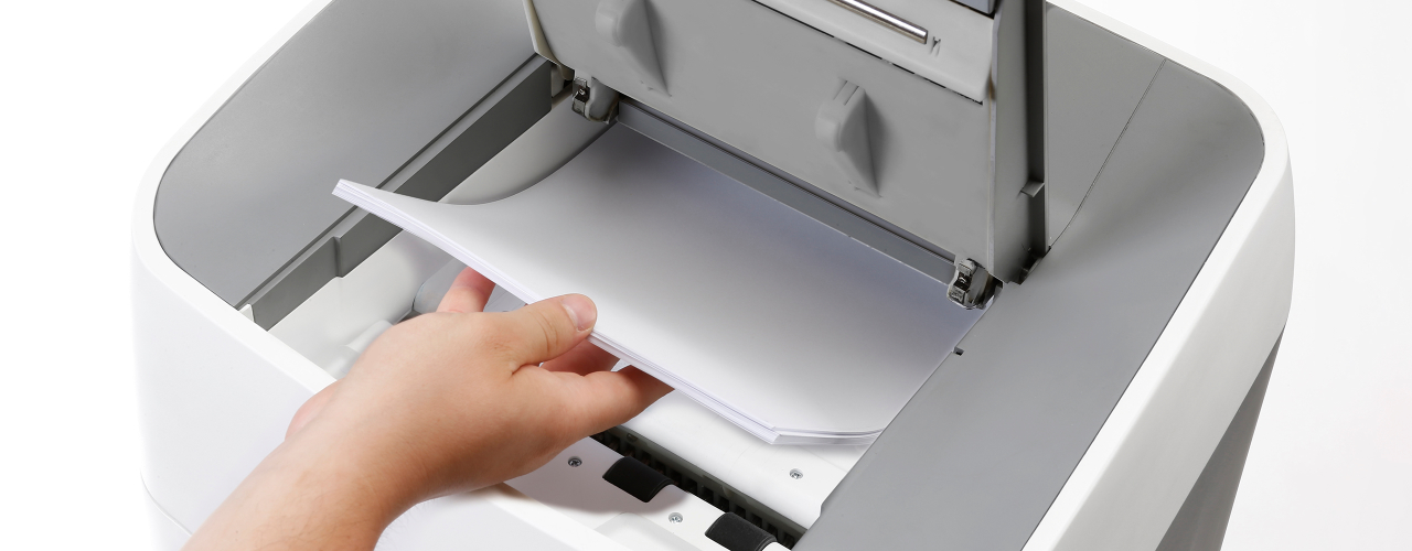 Simply fill the feeder and let ShredMATIC® do the work for you.