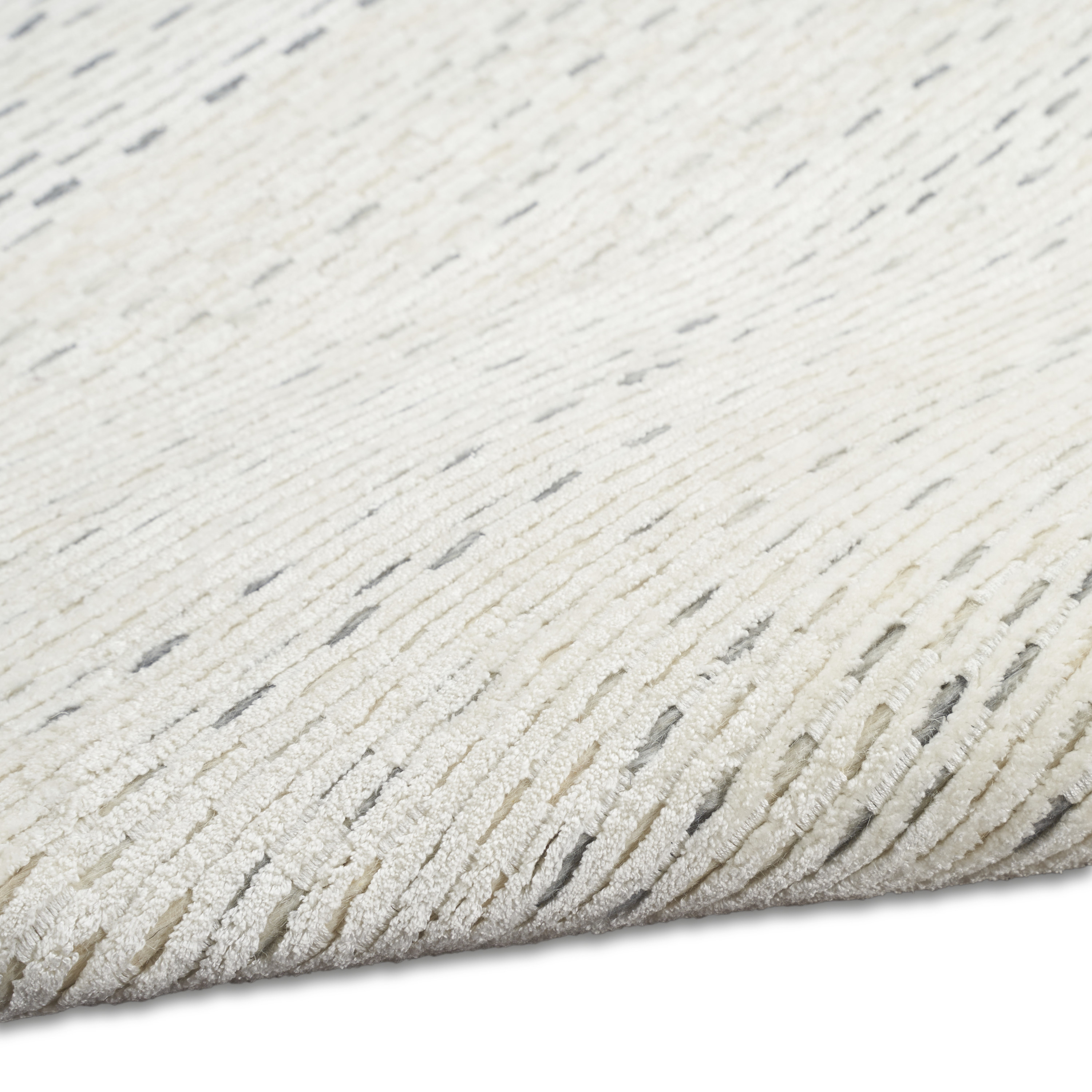 Calvin Klein Valley 5'3" x 7'3" Ivory Modern Indoor Rug