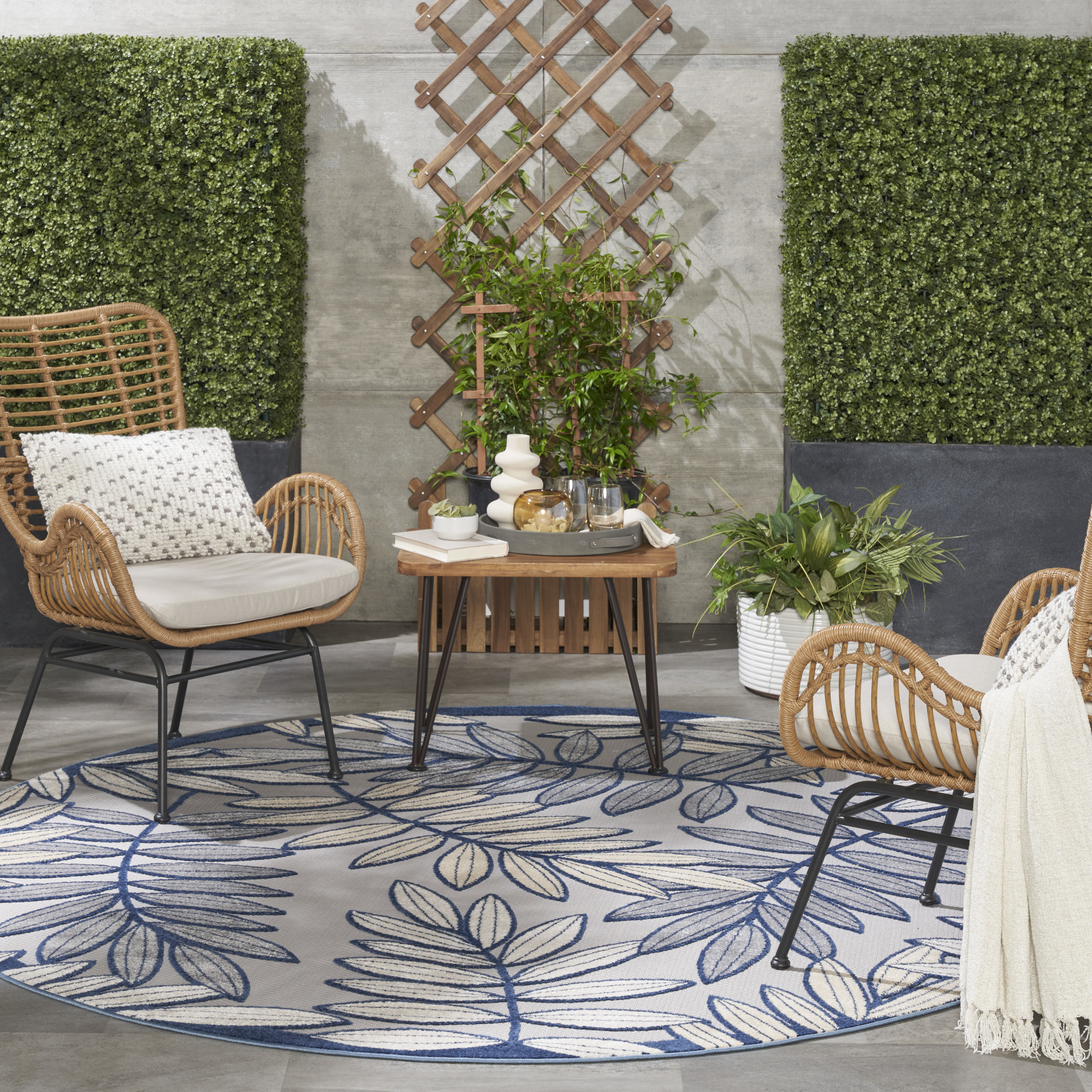 Nourison Aloha 7'10" x Round Ivory Navy Tropical Rug