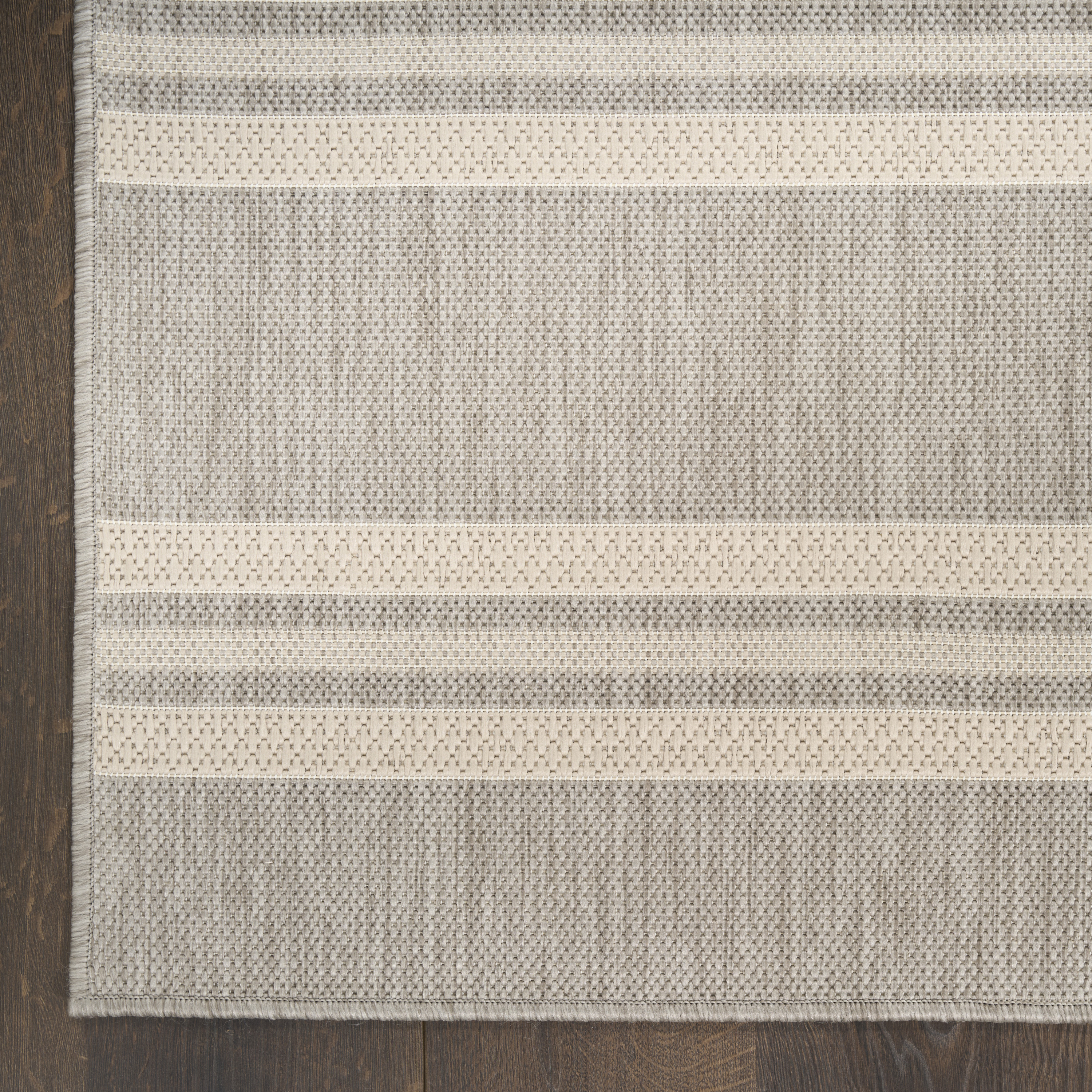 Nourison Horizon Indoor/Outdoor 5' x 7' Grey Modern Rug