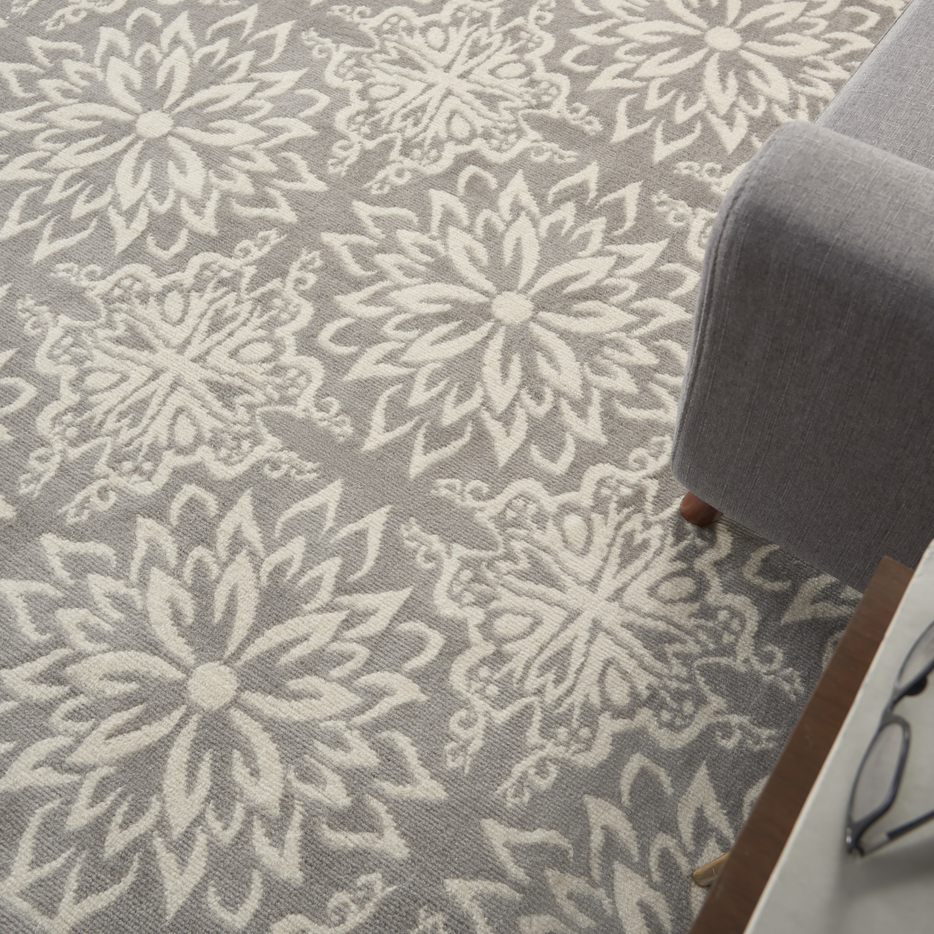 Nourison Jubilant 4' x 6' Ivory Grey Farmhouse Indoor Rug
