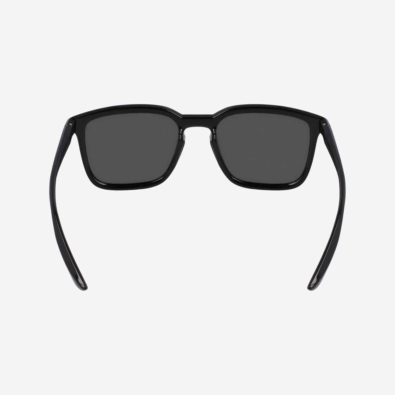 Nike Circuit Team Mirrored Lifestyle Image